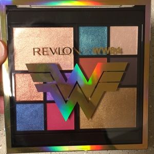 REVLON Wonder Woman Face and Eye Palette